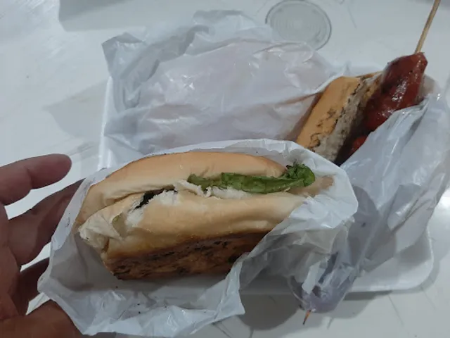 Lidy lanches e pastelaria