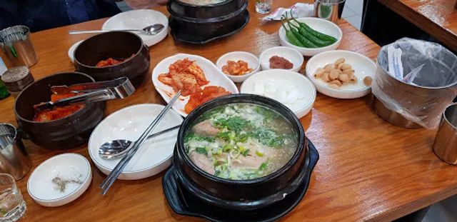 진미황칠순대국삼계탕