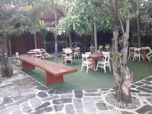 Kampung Lukulo Cafe & Resto
