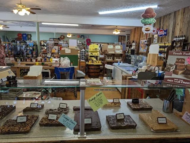 Rocky Top Country Store & Pizza Co.