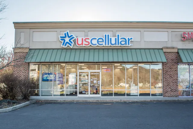 Authorized Retailer UScellular & T-Mobile