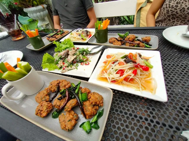 ร้านอาหารบ้านป้าแจ๋ว