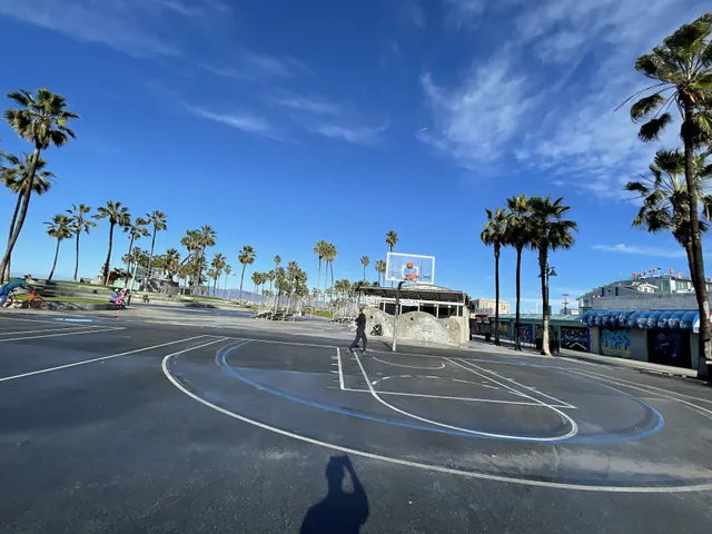 Venice Beach Basketball Courts