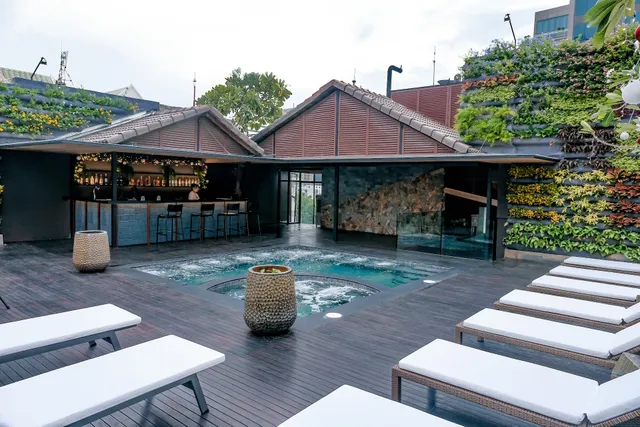 Silverland Sakyo Hotel