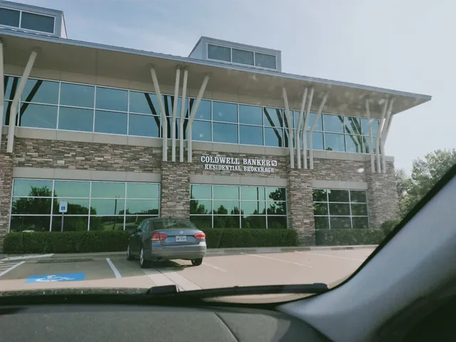 Coldwell Banker Realty - Southlake