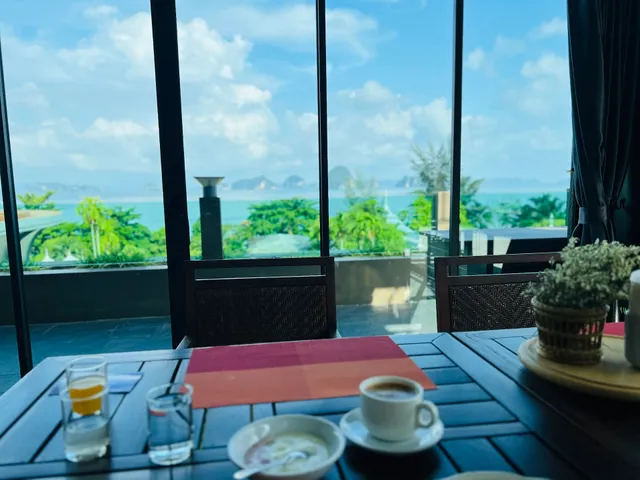 Anyavee Beach Resort Pool Breakfast lounge