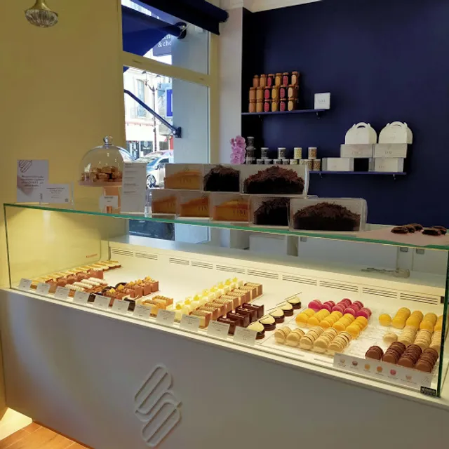 FINE Pâtisseries & chocolats