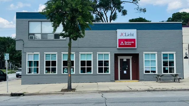 JC Licht Benjamin Moore Paint & Decor Store Wauwatosa