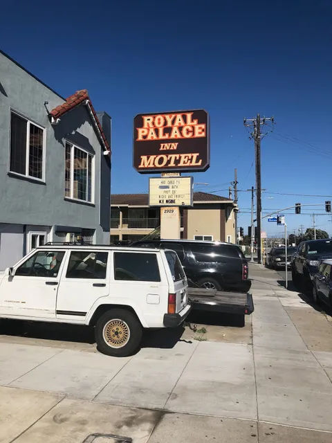 Royal Palace Inn