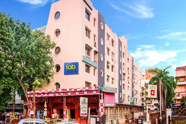 Capital O 11207 Gharonda Residency