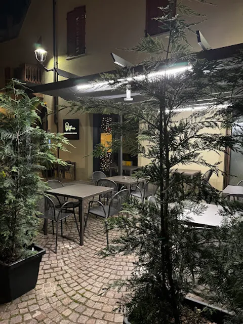 Ostrea Alba Bistrot-Aperitif-Cocktails and Wine