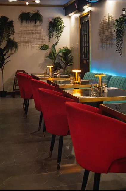 L’Punto Bar & Restaurant