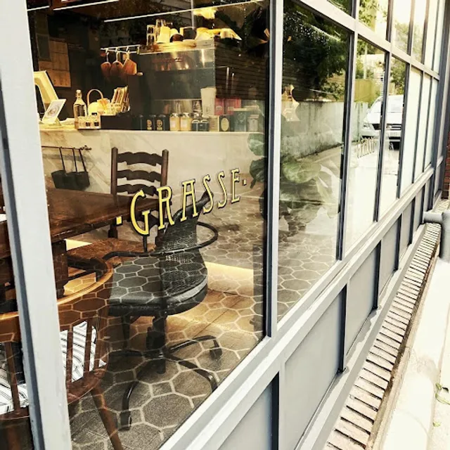 CAFE GRASSE