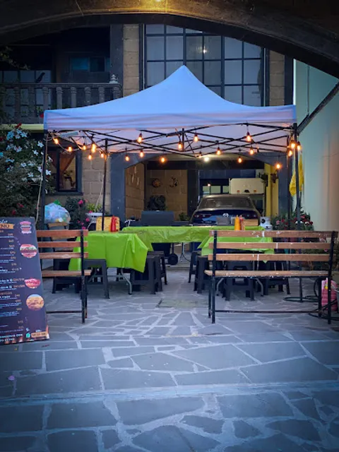 Chucky Burgers - Hamburguesas al carbon