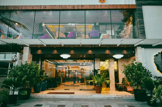 Herbs On Pizza – 100% ಗೋದಿ ಪಿಜ್ಜಾ 🍕🌾✨