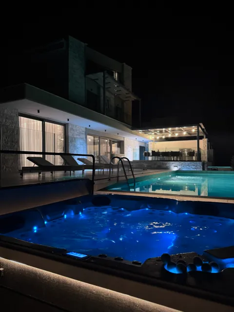 Alessandra Luxury Villas