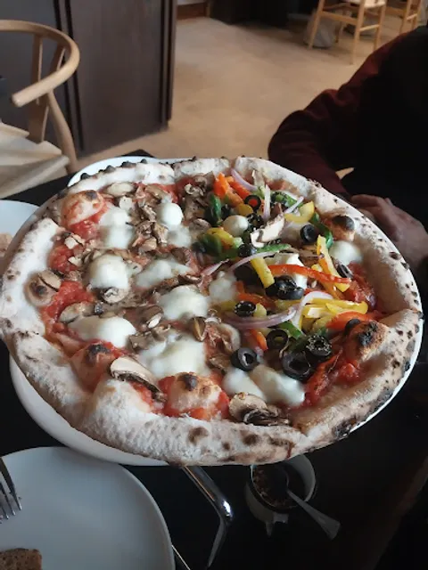 Bruna Pizza Napolitana