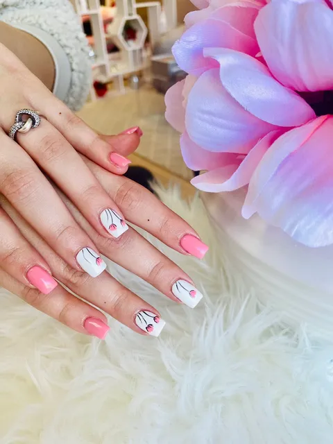 Luxury Nails Spa Lounge