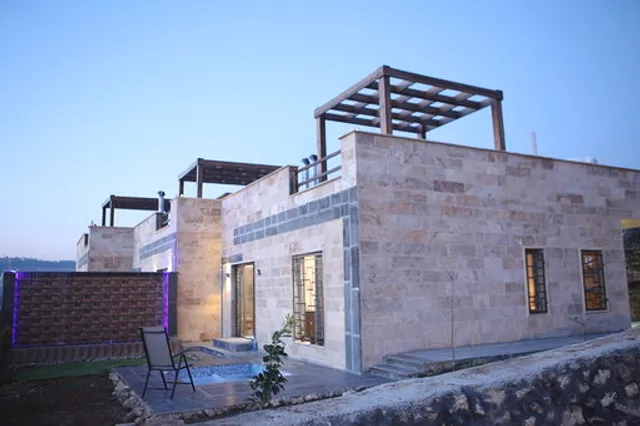 شاليهات ومنتجع دار جراسا _النخلات الثلاثة