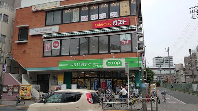 ガスト 板橋駅前店
