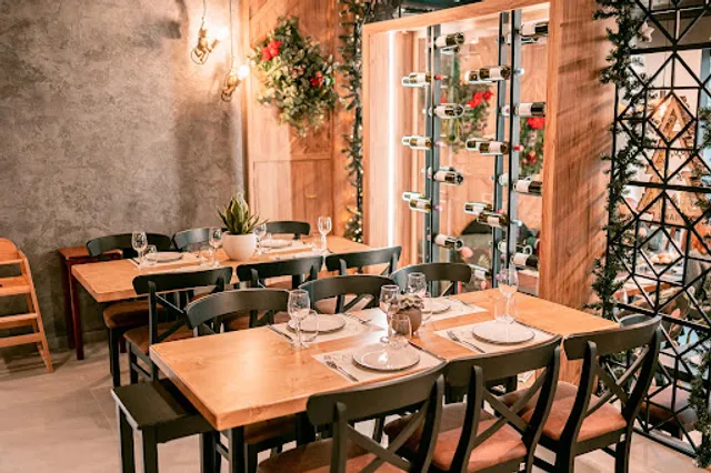 ΜΑΝΤΕΜΙ | Casual Dining