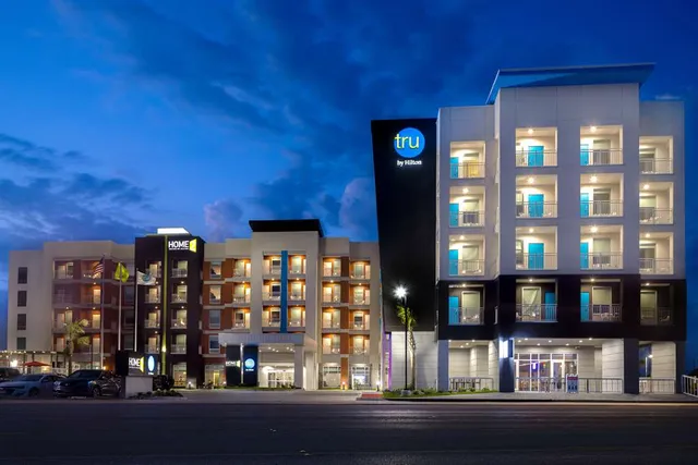 Tru by Hilton Galveston