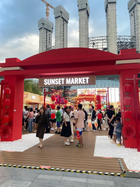 Sanya Begonia Bay International Shopping Centre