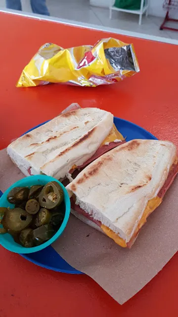 Lonchería María Elena (Caucel)