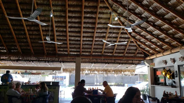 Mariscos Los Laureles