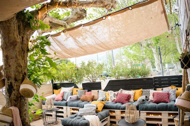 Restaurant Le Seven – Cuisine maison & Ambiance bohème | Grenoble