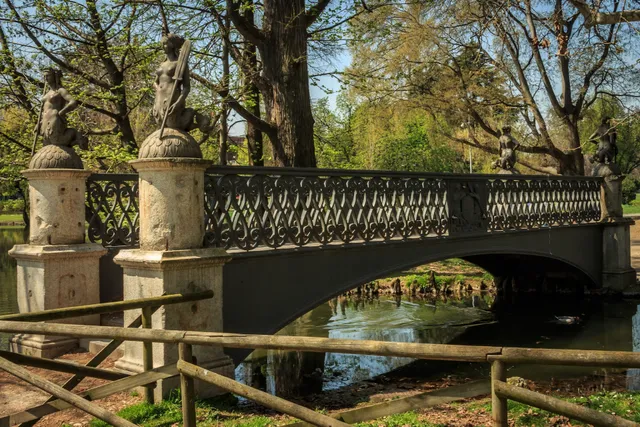 Bridge of the Little Mermaids
