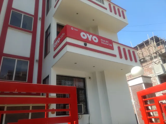 OYO 7967 near Medanta