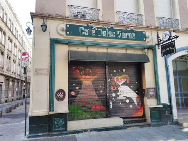 Café Jules Verne