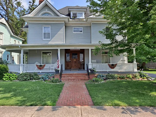 Houstonia Bed & Breakfast