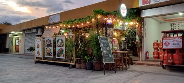 Joey Monster Bowl Restaurant