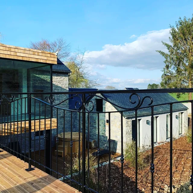 La Cachette Dans Le Verger