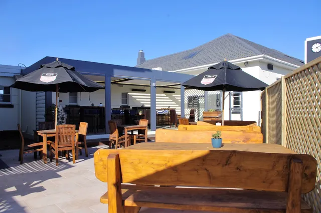 Harvard Bar & Restaurant