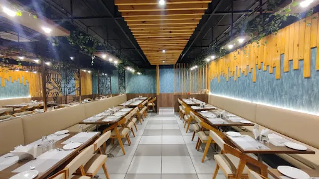 Nav Bharat Restaurant & Ice Creamery