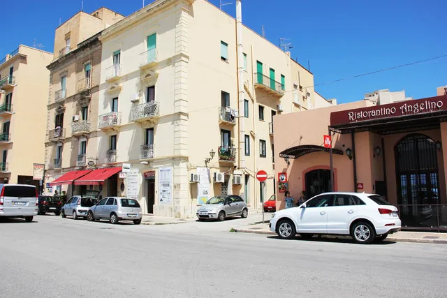 The Twins Rooms & Apartments