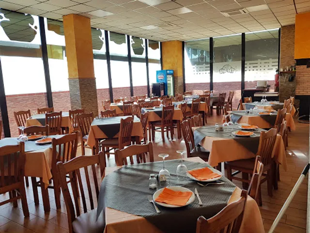 Bar restaurante The Grill