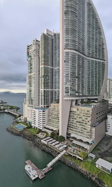 THE OCEAN CLUB (PH.TOC)