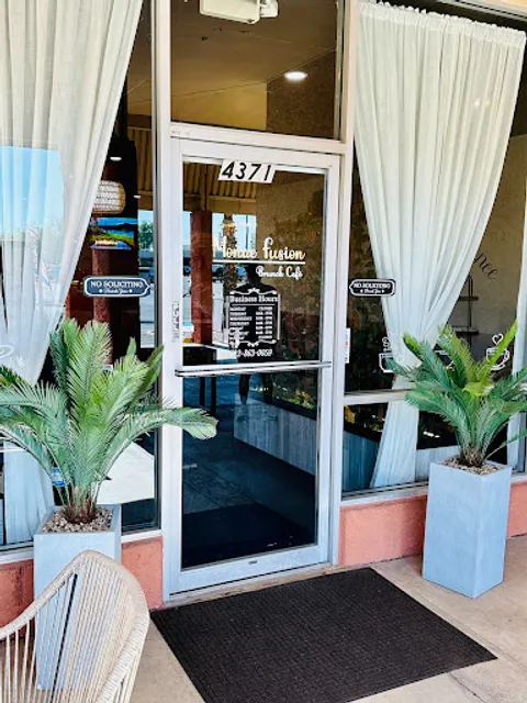 Monae Fusion Brunch Café