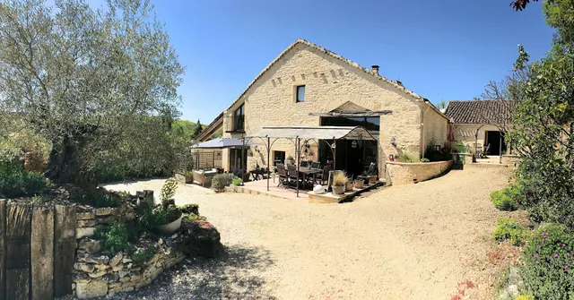 Côté Granges, lodges and cottages near Cahors