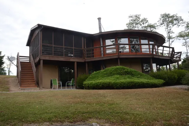 Man Place Bed & Breakfast