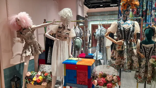 苏荷酒吧海口店