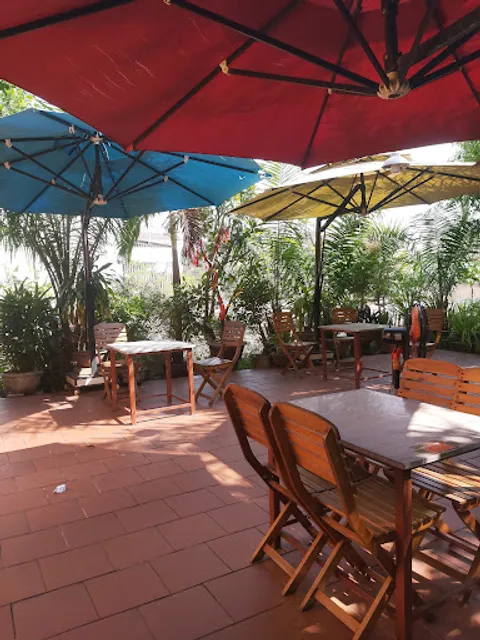 Coffee & restaurant Gia Đình