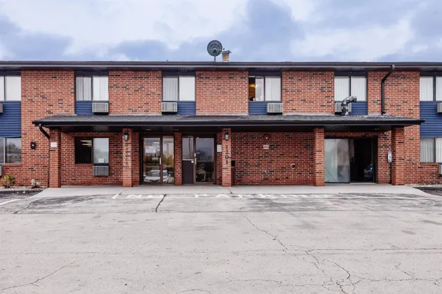 Motel 6 Oak Creek, WI