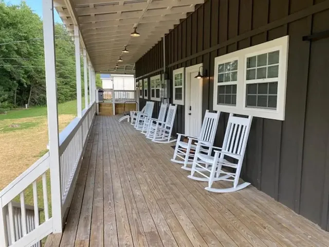 Greeter Falls Lodge and Cottages