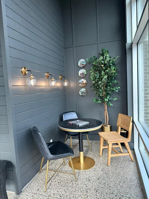 Midnight Express Cafe