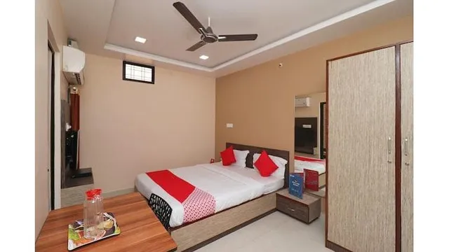 OYO 30449 Green Chilli